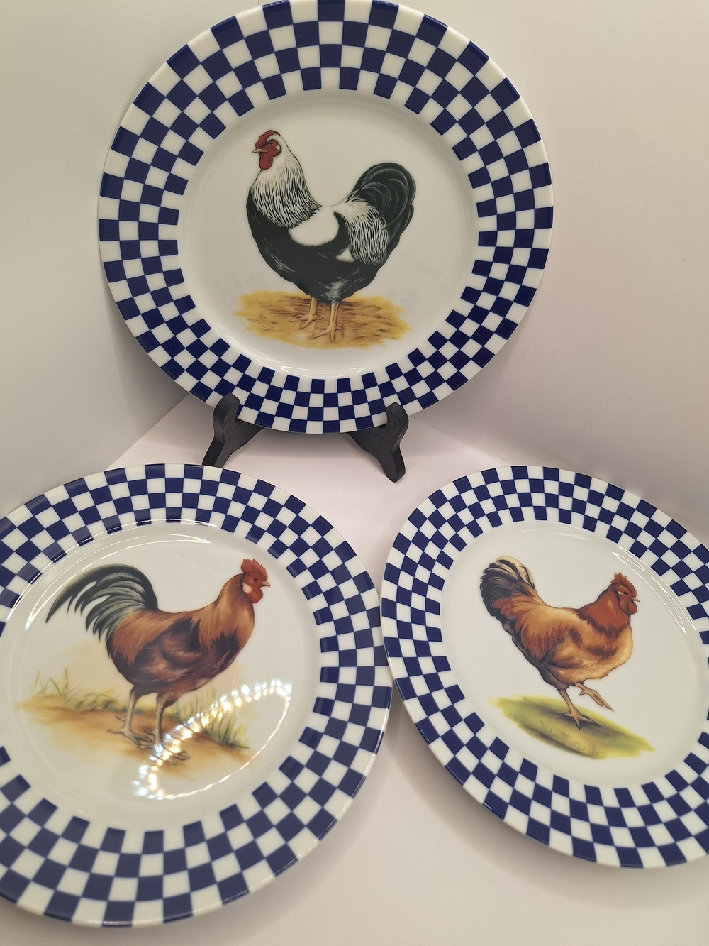 Williams Sonoma Rooster Chicken Plates Set of 3 Blue White Checkered Farmhouse